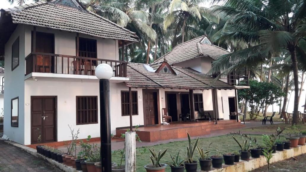 Kanbay Beach Resort Kannur Exterior foto